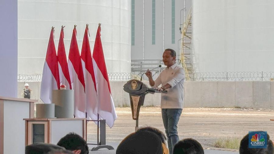 Menteri Investasi/Kepala Badan Koordinasi Penanaman Modal (BKPM), Bahlil Lahadalia saat Peresmian smelter tembaga PT Freeport Indonesia di Gresik, Jatim. (CNBC Indonesia/Firda Dwi Muliawati)