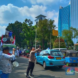 Hindari Lokasi Ini, Jalan Ditutup Efek  Aksi Demo Massa Buruh Tekstil
