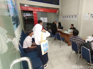 Sambat Ortu di Solo Daftar PPDB SMA-SMK: Akun Tak Bisa Dibuka-Terlempar Zonasi
