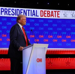 Panas Debat Capres AS! Biden Tersandung, Trump Berhubungan Seks & PD 3