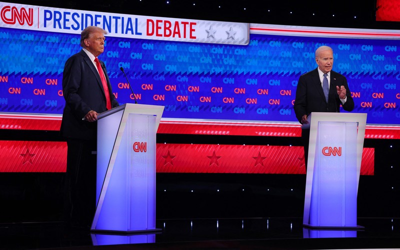 Kandidat Partai Demokrat, Presiden AS Joe Biden, dan kandidat Partai Republik, mantan Presiden AS Donald Trump, menghadiri debat presiden di Atlanta, Georgia, AS, 27 Juni 2024. Kandidat Partai Demokrat, Presiden AS Joe Biden, dan kandidat Partai Republik, mantan Presiden AS Donald Trump, menghadiri debat presiden di Atlanta, Georgia, AS, 27 Juni 2024. (REUTERS/Brian Snyder)