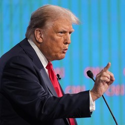 Donald Trump Tukang Bohong, Pakar Bongkar Bobroknya di Internet