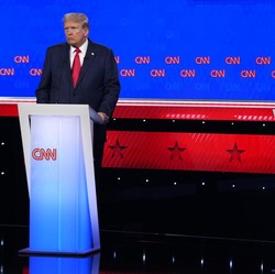 Ekspresi Biden-Trump di Debat Capres AS, Saling Tunjuk-Adu Mulut