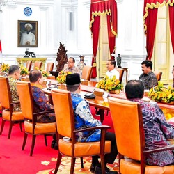 Jokowi & MPR Bahas Amandemen UUD 1945, Ini Hasilnya!