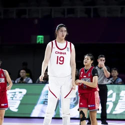 Profil Zhang Ziyu, Atlet Basket Raksasa China Setinggi 2 Meter