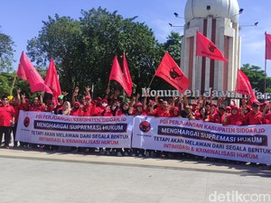 Kader PDIP Sidoarjo Aksi Damai Dukung Hasto-Amankan Aset dan Simbol Partai