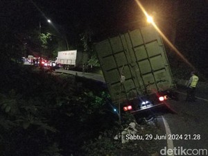 Truk Tergelincir di Gumitir Bikin Jalur Jember-Banyuwangi Macet hingga 4 Km
