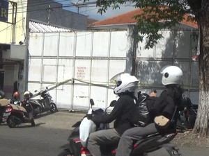 Rumah di Genteng Banyuwangi Digerebek, 20 WNA Diduga Asal Cina Diamankan