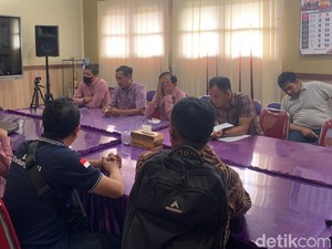 Calon Wali Murid SMA Kedungwaru Tulungagung Minta PPDB Zonasi Dibatalkan