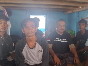 Kapal di Selayar Tenggelam Diterjang Ombak-Mati Mesin, 6 ABK Dievakuasi
