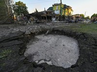 Putin Rudal Ukraina, Muncul 'Lubang Kawah'-Korban Tewas Berjatuhan