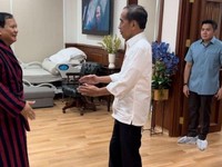 Prabowo Dijenguk Jokowi Usai Jalani Operasi Kaki, Ungkap Kondisinya