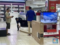 Murah Bener! Beli TV LED di Transmart, Pelanggan Ini Hemat Rp 4,2 Juta