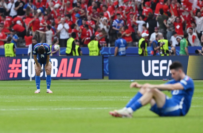 TImnas Italia tersingkir di Babak 16 Piala Eropa 2024 usai takluk dari Swiss dengan skor akhir 0-2.(REUTERS/Angelika Warmuth)