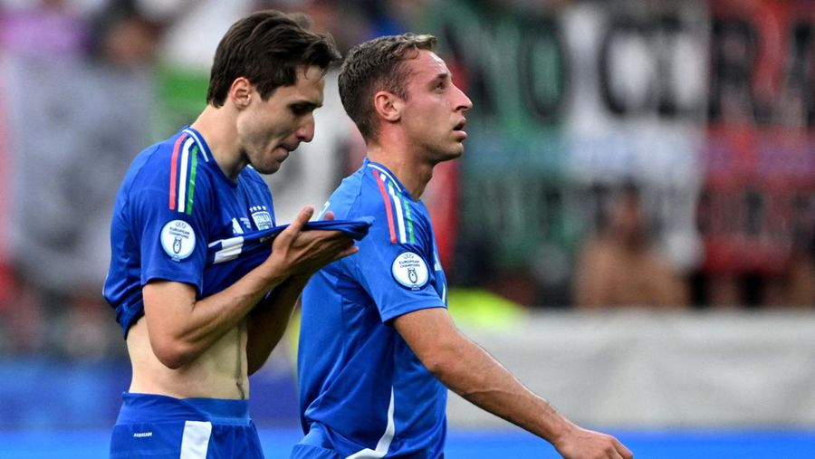 TImnas Italia tersingkir di Babak 16 Piala Eropa 2024 usai takluk dari Swiss dengan skor akhir 0-2.(REUTERS/Angelika Warmuth)