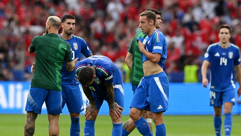 TImnas Italia tersingkir di Babak 16 Piala Eropa 2024 usai takluk dari Swiss dengan skor akhir 0-2.(REUTERS/Angelika Warmuth)