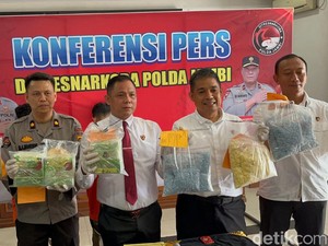 Polda Jambi Tangkap 2 Pengedar 4 Kg Sabu-20 Ribu Ekstasi Jaringan Malaysia