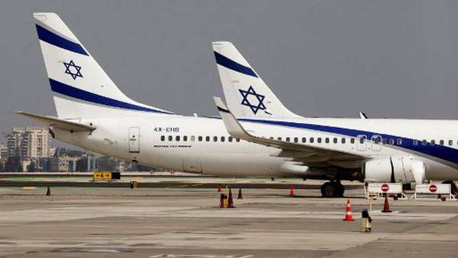 A picture taken on February 20, 2022 shows Israeli Airlines El Al Boeing 737 planes on the tarmac in Israel's Ben Gurion International airport in Lod, on the outskirts of Tel Aviv. (Photo by JACK GUEZ / AFP)