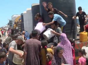 Pilu Warga Gaza Berebut Air Minum: Satu Liter Dibagi untuk 16 Orang