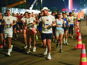 Jersey Lokal Kembali Terlibat di LPS Monas Half Marathon 2024