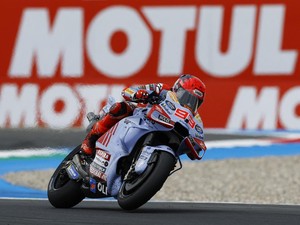 Apes Marquez di Assen: Crash Saat Sprint Race, Kena Penalti 16 Detik