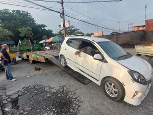 Hendak Dibawa ke RSJ, ODGJ Rebut Mobil dan Tabrak Mobil Lain di Pekanbaru