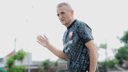 Persis Solo Kembali Tunjuk Milomir Seslija Jadi Pelatih