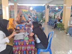 Ratusan Pendaftar Jalur Zonasi Serbu SDN Favorit di Mataram
