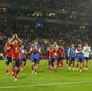 Potret Timnas Inggris dan Spanyol Lolos ke Perempat Final Piala Eropa