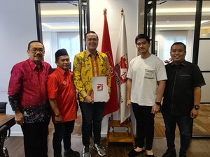 Bayu Airlangga Terima Surat Tugas dari PSI untuk Pilwali Surabaya 2024