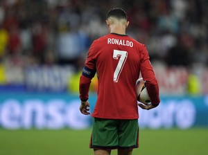 Ronaldo Ingin Terus Bikin Fans Bahagia di Euro Terakhirnya