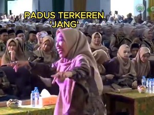Viral! Asyiknya Dirigen di Sukabumi Pimpin Paduan Suara Nyanyi Lagu Jang