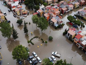 Video: Banjir Hantam Meksiko, Air Naik 1,5 meter Secara Tiba-tiba