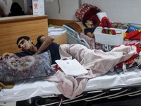 Potret Israel Serang Khan Younis di Gaza, Usir Warga dan Pasien di RS