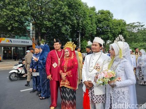 Cerita Peserta Nikah Massal di Surabaya, Sempat Malu Tapi Mau