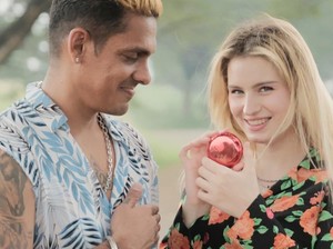 Gebrakan Baru Robby Shine dan Istri di Dunia Kecantikan