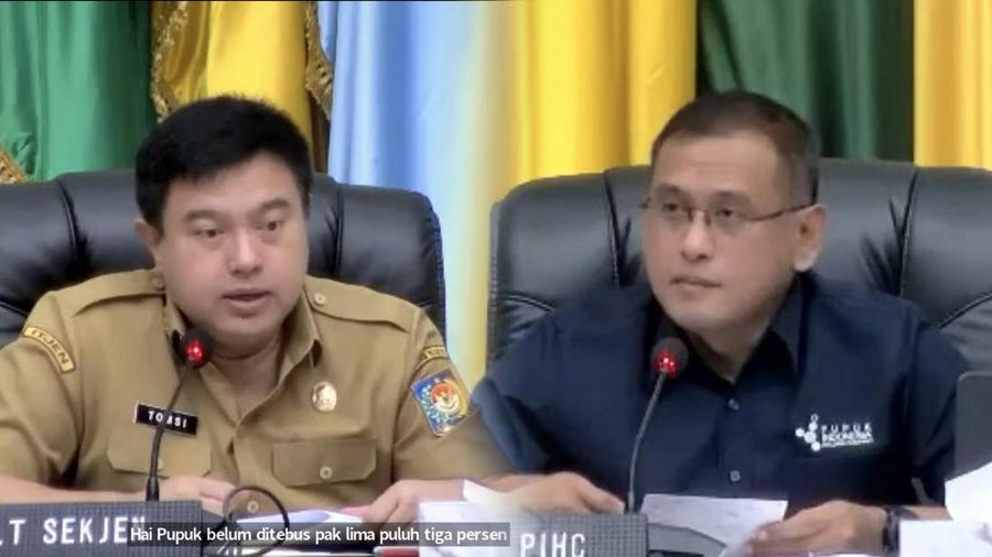 Foto Kolase Pelaksana Tugas Sekretaris Jenderal (Plt Sekjen) Kementerian Dalam Negeri (Kemendagri) Tomsi Tohir dan Direktur Utama Pupuk Indonesia Rahmad Pribadi. (Tangkapan Layar youtube Kemendagri)