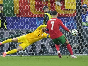 Jan Oblak Jadi Salah Satu Kiper Penggagal Penalti Messi dan Ronaldo