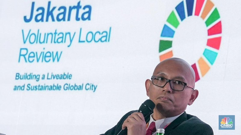 Kepala Pusat Riset dan Inovasi Daerah Bappeda Provinsi DKI Jakarta selaku Ketua Tim Pelaksana Tim Koordinasi Pelaksanaan Pencapaian Tujuan Pembangunan Berkelanjutan, Andhika Ajie. (CNBC Indonesia/Muhammad Sabki)