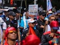 Buruh Geruduk Kantor Zulhas, Desak Permendag 8 Dicabut