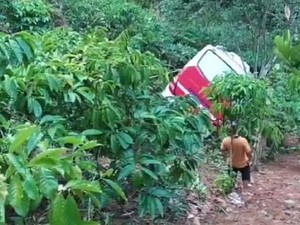 Bus Hantam Motor hingga Masuk Jurang di Lampung, 1 Tewas-9 Luka Berat