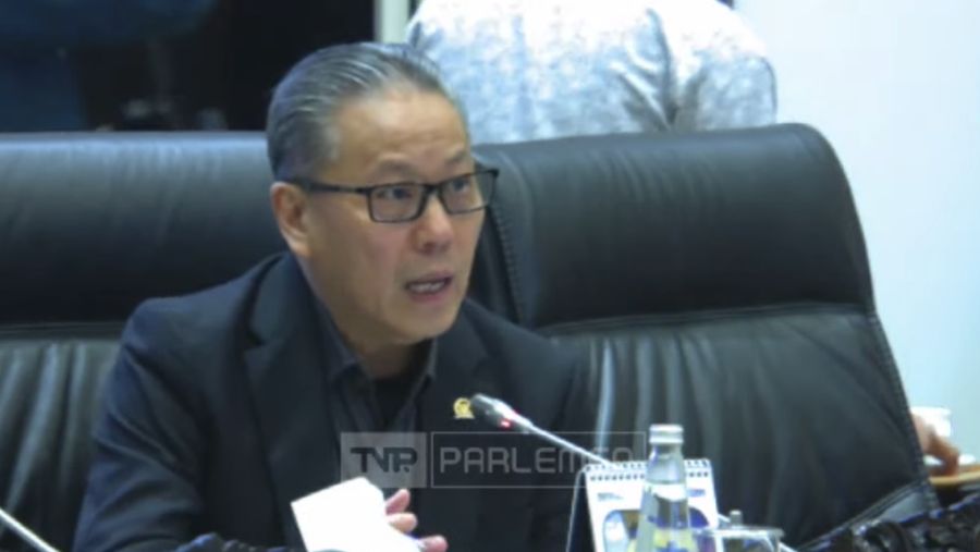 Wakil Ketua Komisi XI Dolfie othniel Frederic Palit. (Tangkapan Layar Youtube  Komisi XI DPR RI Channel)