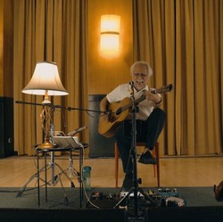 Album Terbaru Iwan Fals Hadir Eksklusif di Langit Musik