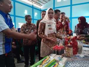 Bupati Eistianah Ngegas Bantu Perizinan hingga Pemasaran UMKM Demak