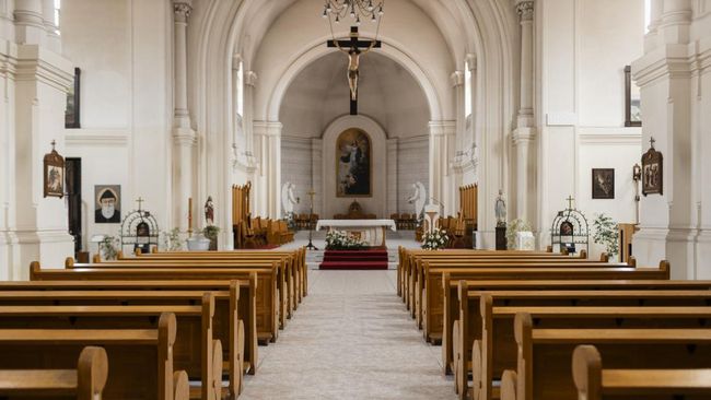 Petaka Tahun Baru di Eropa, Gereja Ikonik 154 Tahun Hangus Terbakar