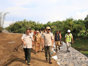 Proyek Bronjong Rp 15 Miliar Bantuan Pemprov Jatim Tuntas Lebih Cepat