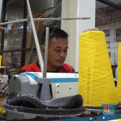 Manufaktur RI Sekarat, Pengusaha Tekstil Minta Bantuan Anindya Bakrie