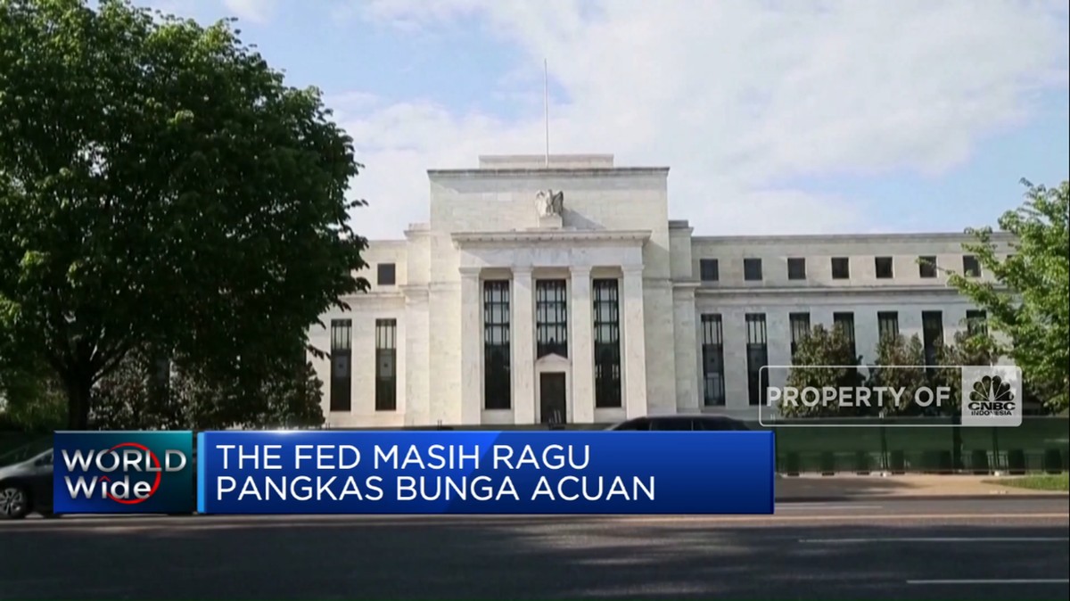 Video: Alasan The Fed Belum "Pede" Pangkas Suku Bunga