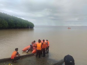 ABK KMN Cahaya Madina Jatuh di Muara Sungai Tangka Sinjai, Tim SAR Dikerahkan