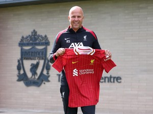 Slot Tak Tertekan Jadi Pengganti Klopp